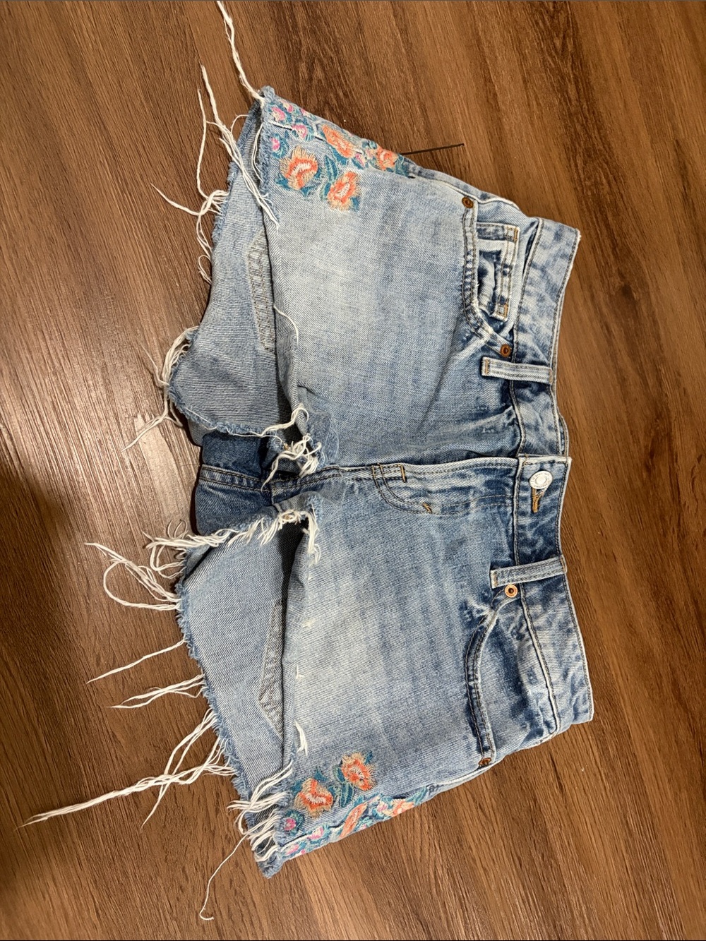 Lucky brand embroidered shorts size 27